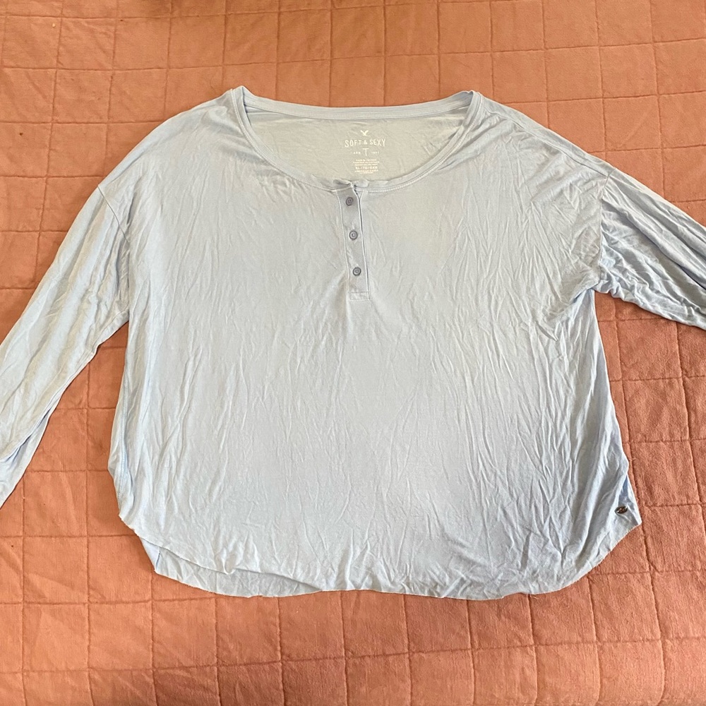LIKE NEW AEO Soft & Sexy Tee